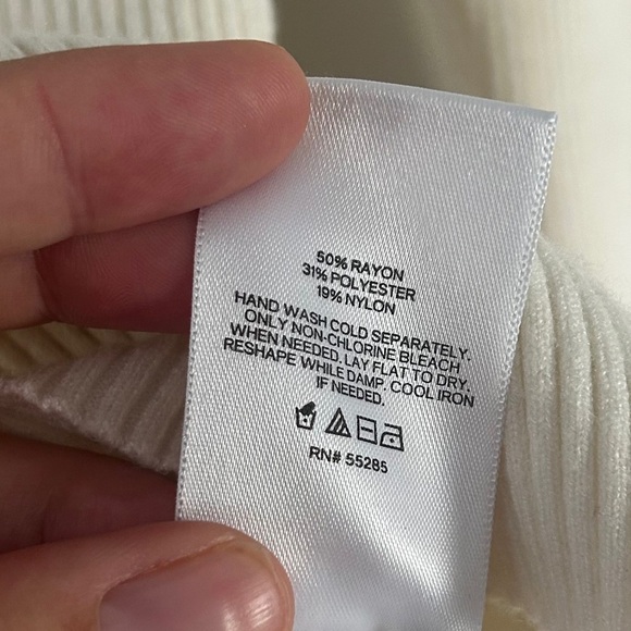 Express Cream Turtle Neck Sweater with Ribbed Texture Neutral Comfy Casual XL - Picture 3 of 6